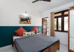 Candolim Beach Stay - 2 minutes Walk to Beach