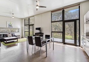 Ecocrackenback 2 'Sustainable chalet close to the slopes.' in Crackenback