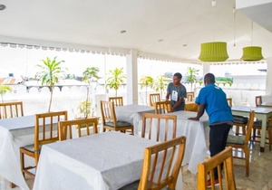 Featuring free WiFi, Rooftop Cafe ,close to ferry terminal & City attractions 2 in stone town