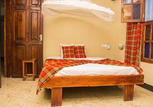 Featuring free WiFi, Rooftop Cafe ,close to ferry terminal & City attractions 2 in stone town