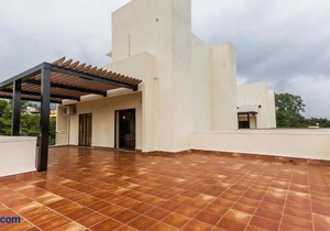 Greenwoods Eight by Vista Rooms