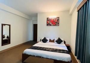 Mayel-Lyang Residency