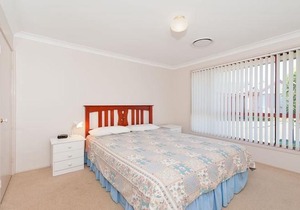 Villa 2 Peaceful Quiet and so close to the beach in Fingal Bay
