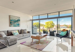 White Sea Eagle - FREE LINEN AND WIFI IN THE HEART OF HUSKY in Huskisson