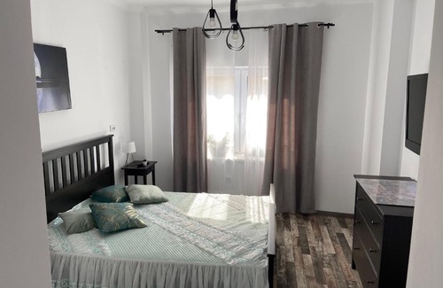 Bucharest Apartment | Downtown Parliament
