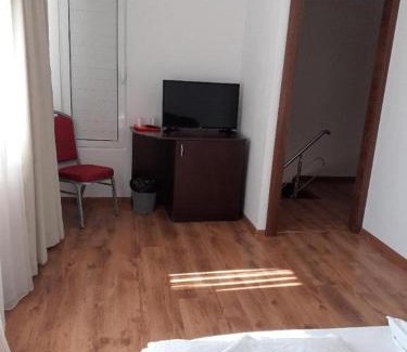 Otopeni House | Pensiunea Otopeni