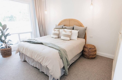 Stirling Bed & Breakfast | 1 bedroom Pool Side Villa