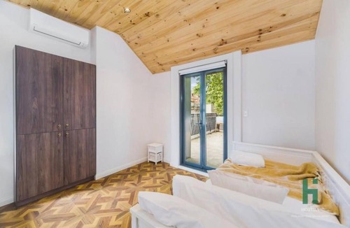Surry Hills Apartment | 1 Shared Bedroom in Surry Hills