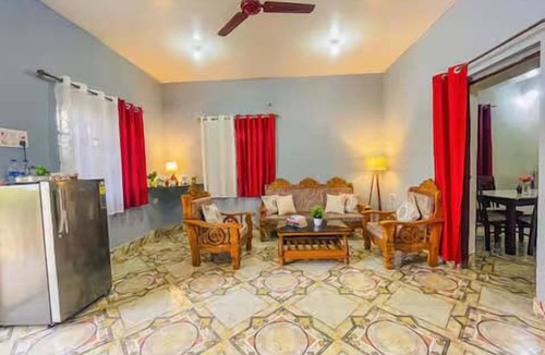 Gauravaddo House | 10 BR spacious luxury stay at Candolim with pool