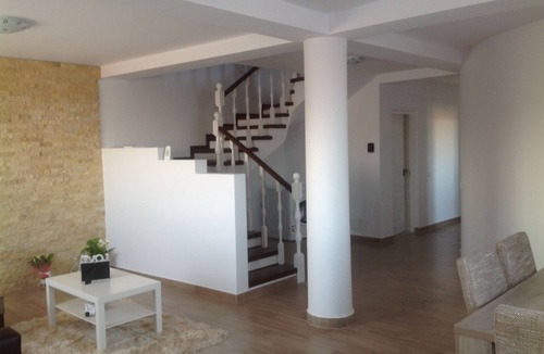 Valea Lupului House | 10 minutes away from A.I.Cuza University-Townhouse