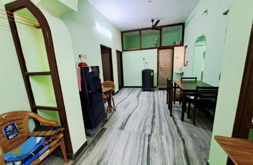Velachery House | 10min Apollo Proton IITM DLF AirportF Entire house