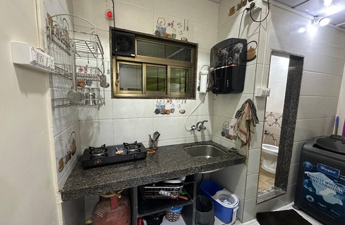 Versova House | 1BHK-Entire Home Near Kokilaben Dhirubhai Ambani Hospital Andheri W