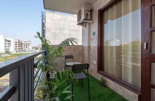 Gurugram Hotel | 1BHK With Balcony Luxury Serviced Apartments Sector 42 Gurgaon