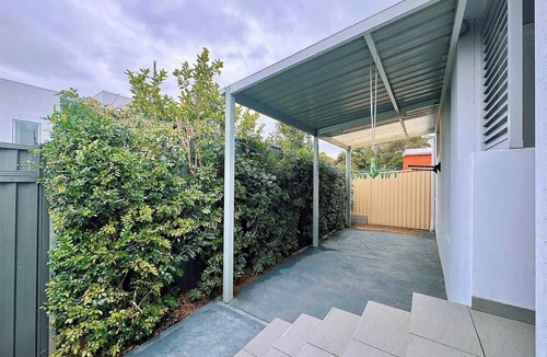 Arncliffe House | 1BR Granny Flat/Free Parking/Near Airport & Train