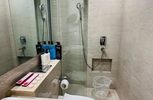 Hiranandani Gardens Apartment | 1BR Service Apartment A - 204 Powai By Florastays