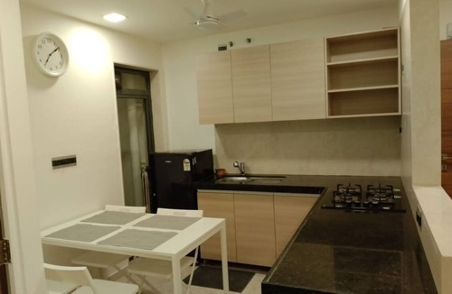 Kurla Apartment | 1BR Service Apartment A-1305 BKC By Florastays