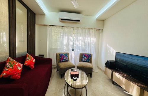 Kurla Apartment | 1BR Service Apartment B-804 BKC By Florastays