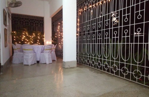 Dhanmondi House | 2 adjoining rooms sleeps 4 pax- Great for families