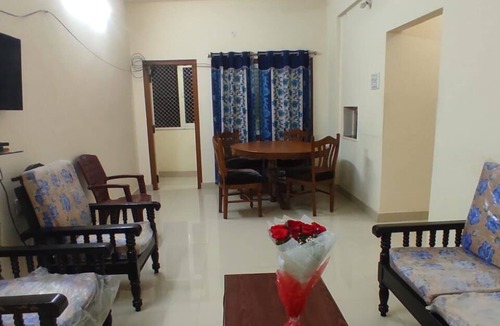Masab Tank Apartment | 2-bedroom apartment in welcoming Hyderabad with WiFi, AC, fitness room