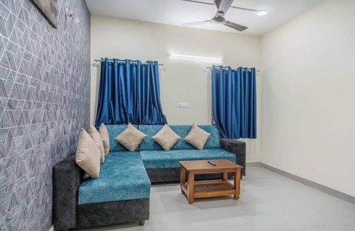 Kukatpally Housing Board Colony Apartment | 2-bedroom apartment in welcoming Hyderabad with AC, WiFi