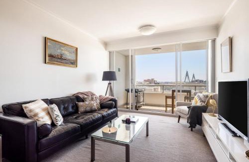 Darling Harbour Apartment | 2 Bedroom Darling Harbour Waterviews Pool Sydney