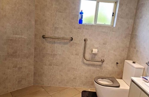 Dean Park House | 2 Bedroom Granny Flat at 61A Glenn St, Dean Park Nsw close to M7 Motorway