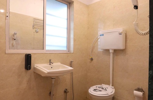 Kandivali East Hotel | 2 Bedroom Private Suite