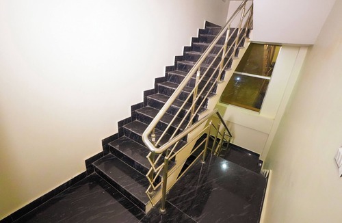 Varanasi House | 2 bedroom set with 5 seater sofa in living room, WIFI, AC in Varanasi city.