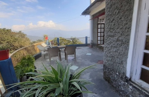 Turuk House | 2. The Atrium Park Kalimpong - Room with Mountain Sunrise View -Parking & wifi