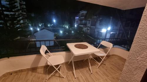 Calangute House | 2bhk 3bhk baga villa and aparment with pool with kitchen wakable to beach
