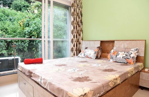 Bogmolo Apartment | 2BHK AC Apartment with Swimming pool close to beach and Airport!