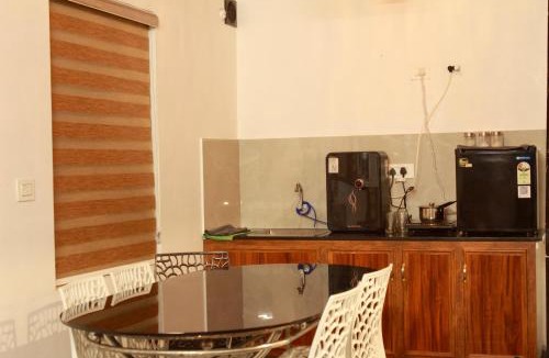 Elappara House | 2BHK Homestay at Vagamon with Pool, Campfire and BBQ- Oakwood Oasis