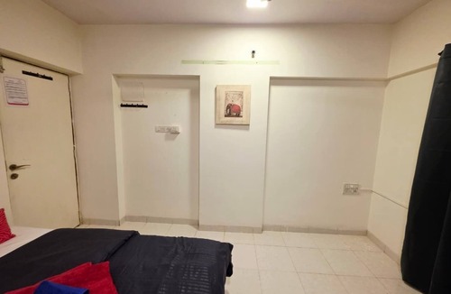 Dadar East Apartment | 2BHK Service Apartment In Dadar - 402