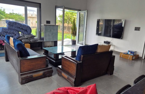 Kotputli House | 2BHK villa in 16k sqft farmhouse wth view f mini forest nd arawali mountain rnge