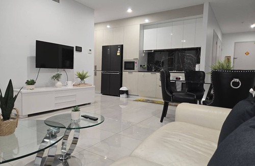 Eastgardens Apartment | 2BR Apartment Eastgarden 34 Near SYD CBD & Airport