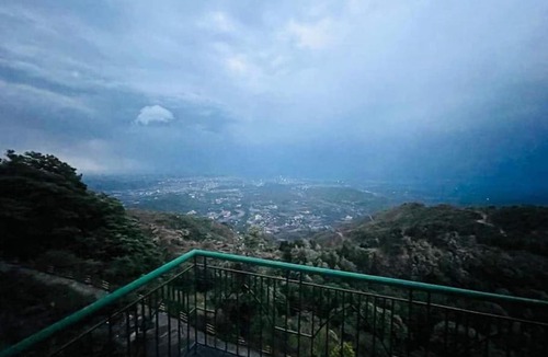 Mussoorie Villa | 2BR Entire Villa On Mountain Cliff