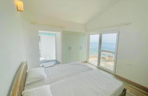 Mussoorie Villa | 2BR Entire Villa On Mountain Cliff