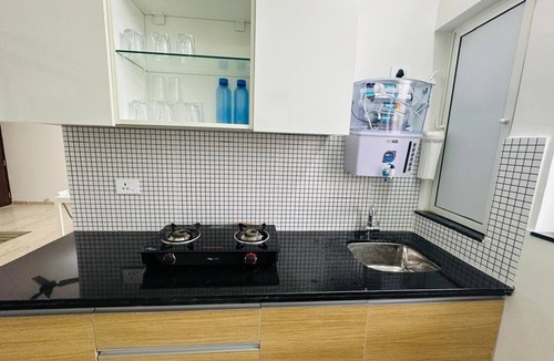 Malad East Apartment | 2BR Service apartment B - 2611 Malad by Florastays