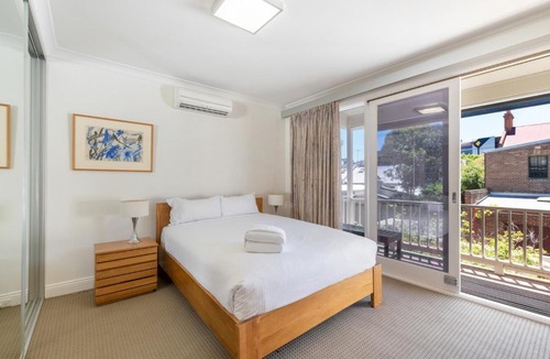 Alexandria Apartment | 2BR Terrace on Leafy Tree-Lined Street