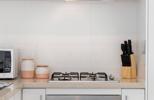 Munster House | 3-Bedroom, 2-Bathroom Family Home in Lake Coogee