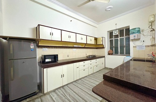 Civil Lines Apartment | 3-bedroom apartment in charming Jaipur with cool AC comfort