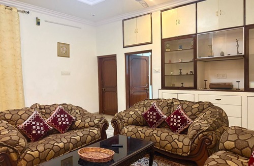 Civil Lines Apartment | 3-bedroom apartment in charming Jaipur with cool AC comfort