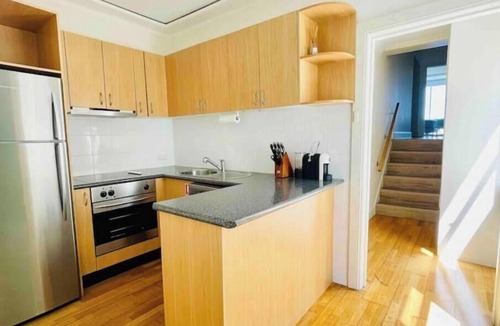 Kirribilli Condo | 3 Bedrooms penthouse - Opera house and Bridge view