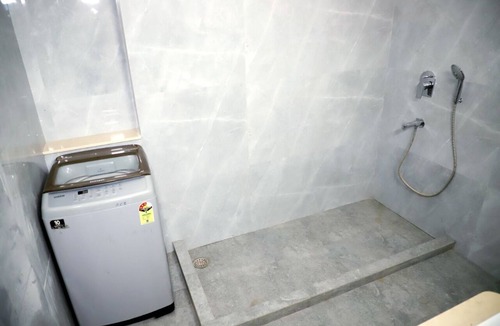 Saket Apartment | 3 BHK Apartment near to PVR, Max Hospital & Saket Mall