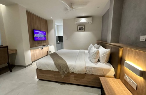 Hyderabad Hotel | 32 Urban by Akoya Hotels - Gachibowli, West Hyderabad