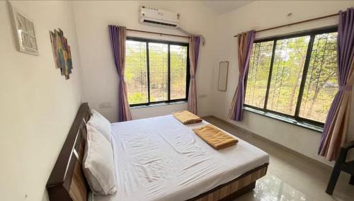 Awas Villa | 3BHK Casa Athavan with Shared Pool 10 mins Awas Beach