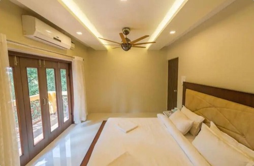 Calangute Villa | 3BHK villa With private swimming pool in Calangute Candoliam north goa 6 to 10