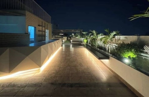 Baner Apartment | 3bhk with Skylounge & pool