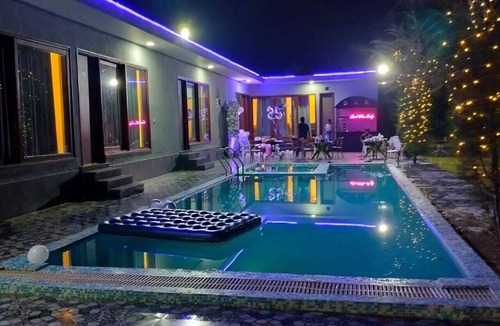 Jharsa Village Villa | 4 BHK private farmhouse for parties in Gurgaon