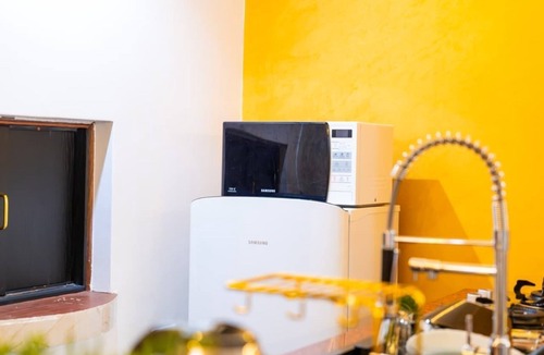 Eldoret Villa | 4. Seige suite at VillaromAfrica Staycations